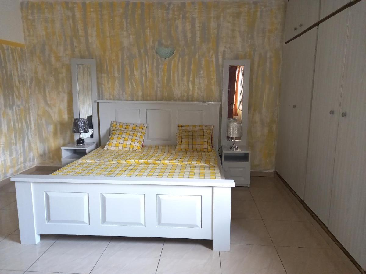 Hotel Residence Georges Colette Yopougon Kültér fotó